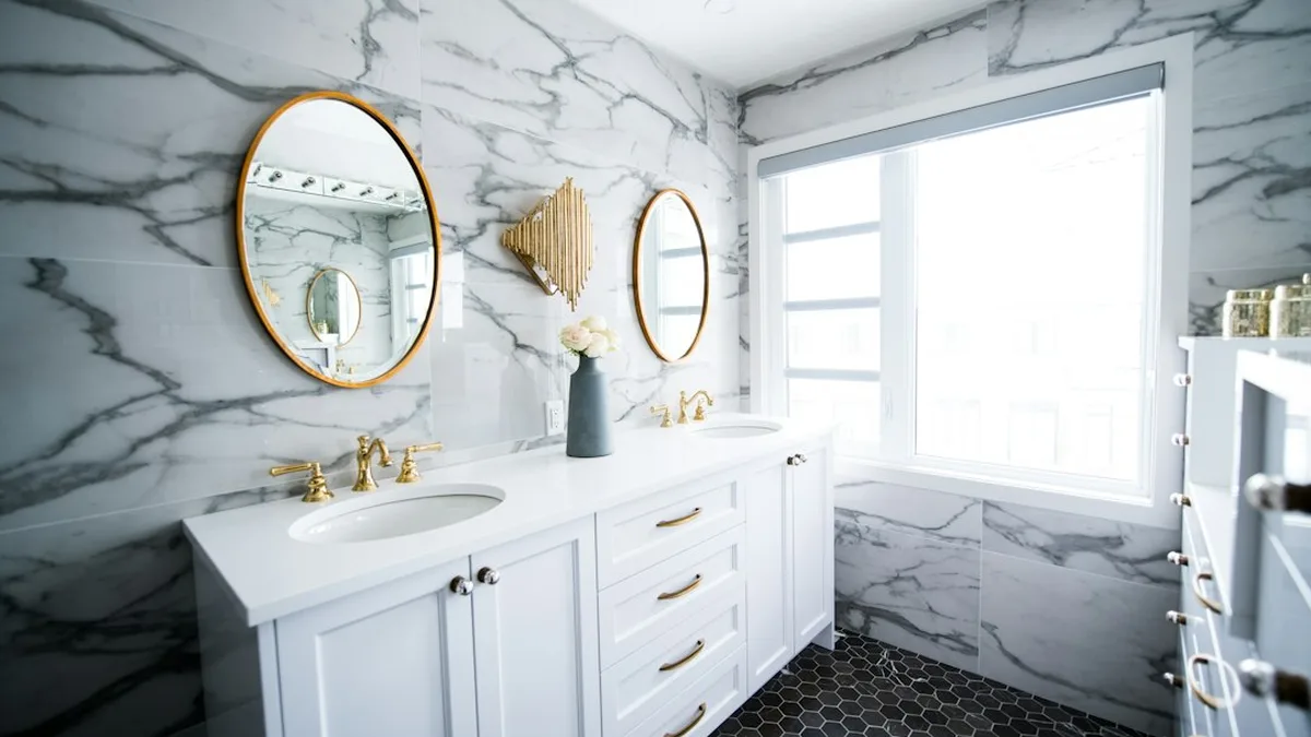Quel carrelage pour agrandir une salle de bain